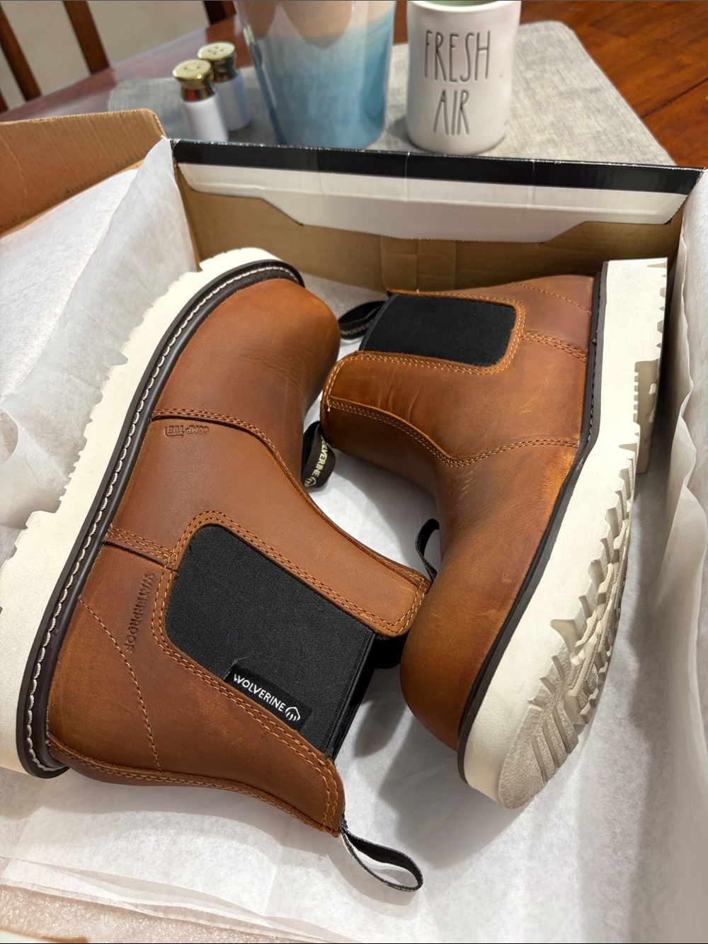 Wolverine Woman Chelsea Style Boots in Tan and Black S-6.5